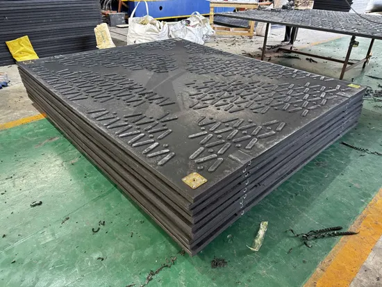 Пластиковый коврик для кемпинга